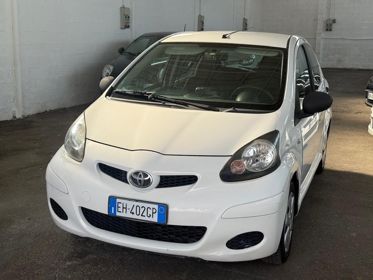 Toyota Aygo 1.0 12V VVT-i 5 porte Sol Connect