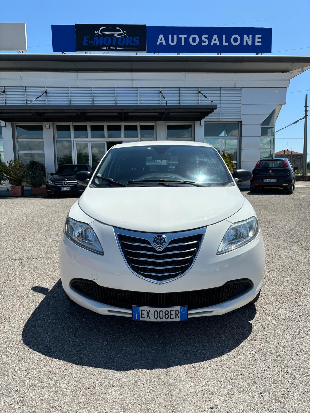 Lancia Ypsilon 1.3 MJT 95CV Silver - 2014