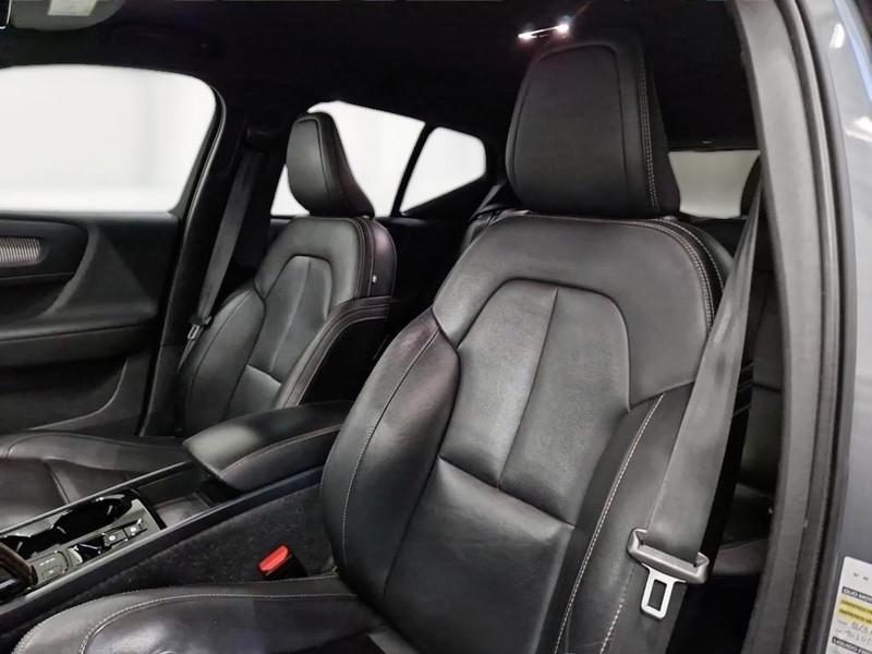 VOLVO XC40 T4 Plug-in Hybrid auto Recharge R-Design