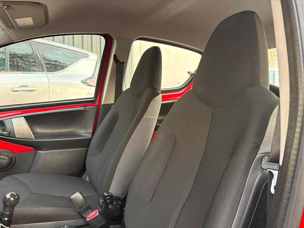 Toyota Aygo 1.0 12V VVT-i 5 porte Lounge Connect