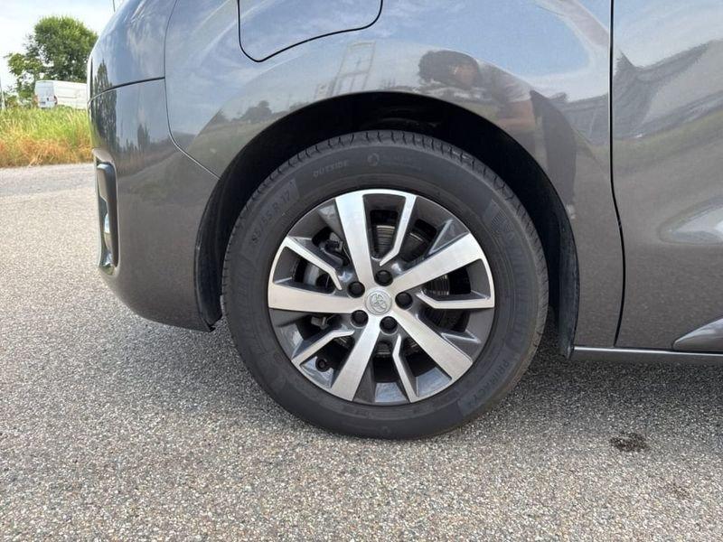 Toyota Proace Electric Proace Verso El. PROACE VERSO SHORT 50 kWh EXECUTIVE MY22