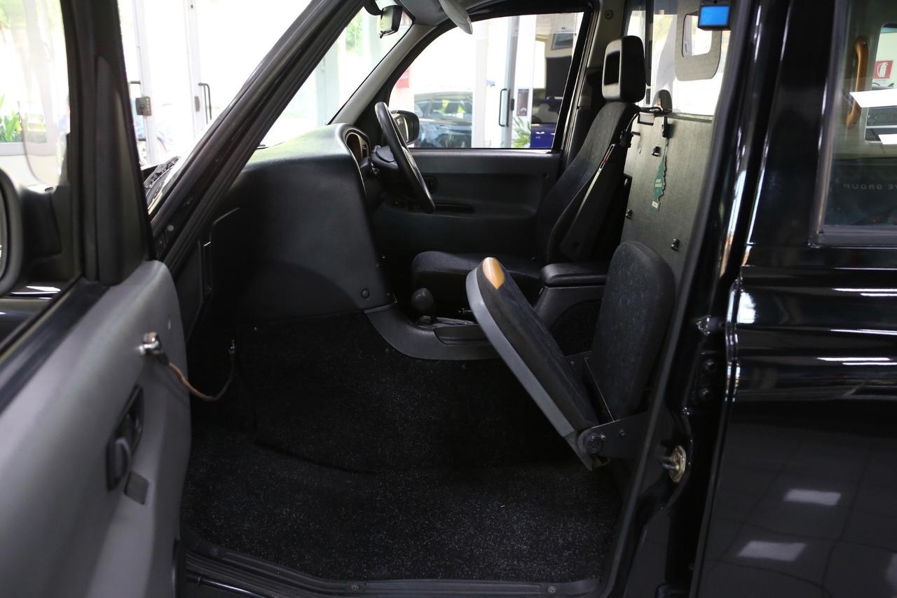 Austin LTI TX4 auto London Taxi International