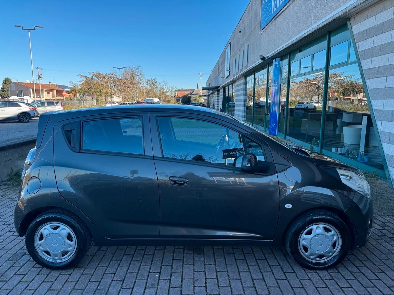 Chevrolet Spark 1.0 GPL Eco Logic Pink Lady Special Edition