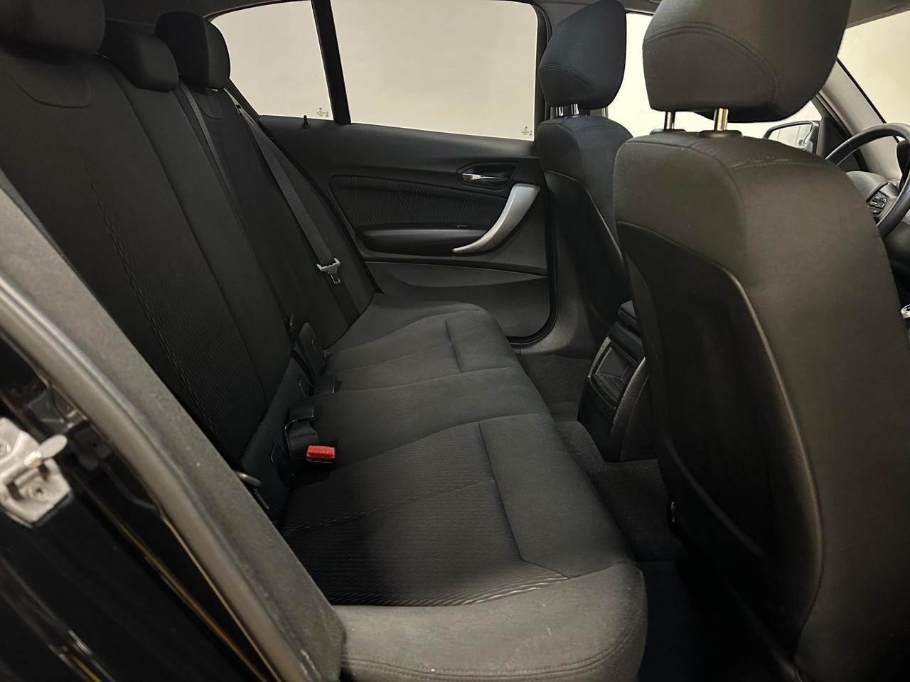 Bmw 116 116d 5p. Urban