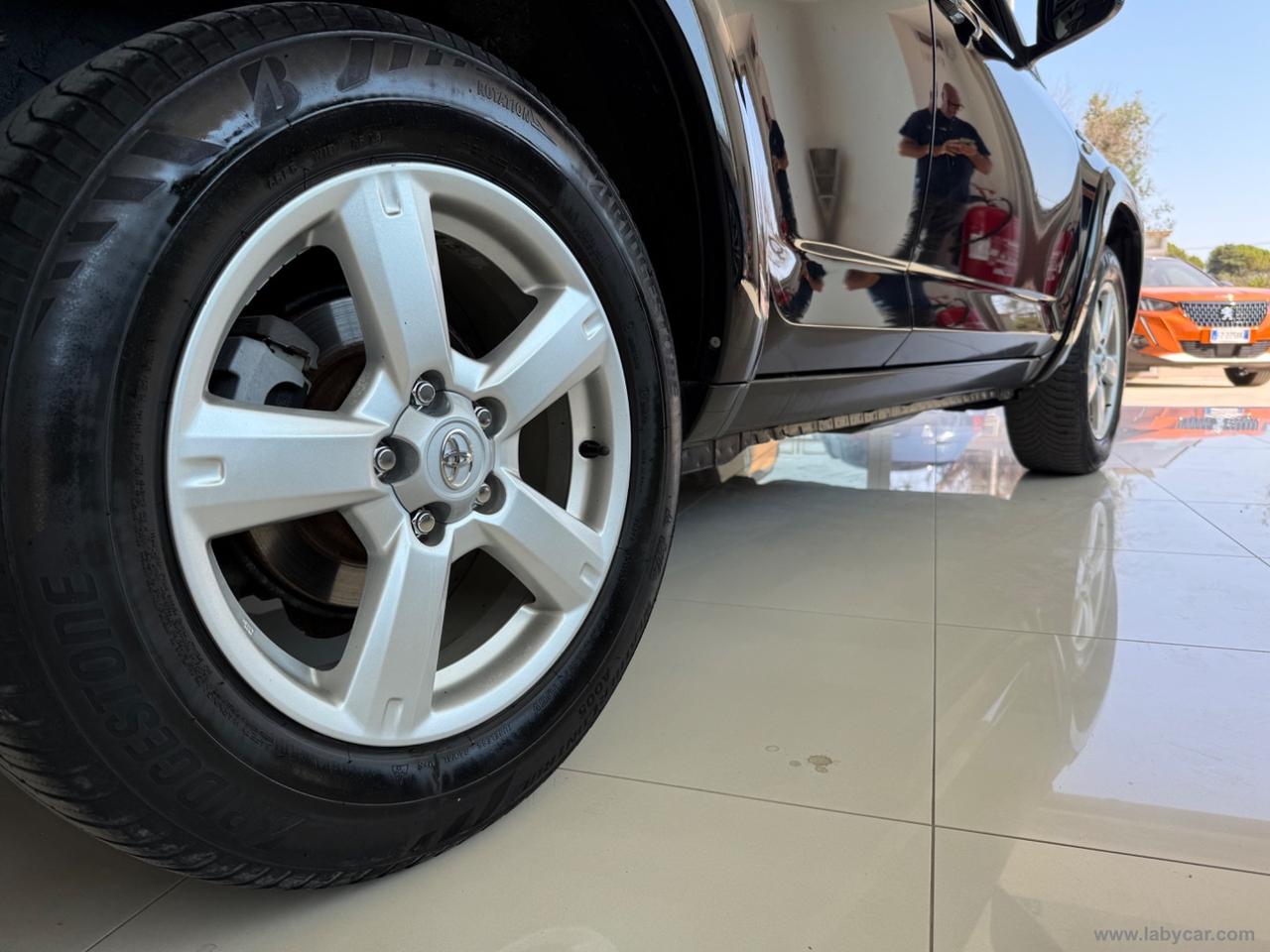 TOYOTA RAV4 2.2 D-4D 177 CV Luxury