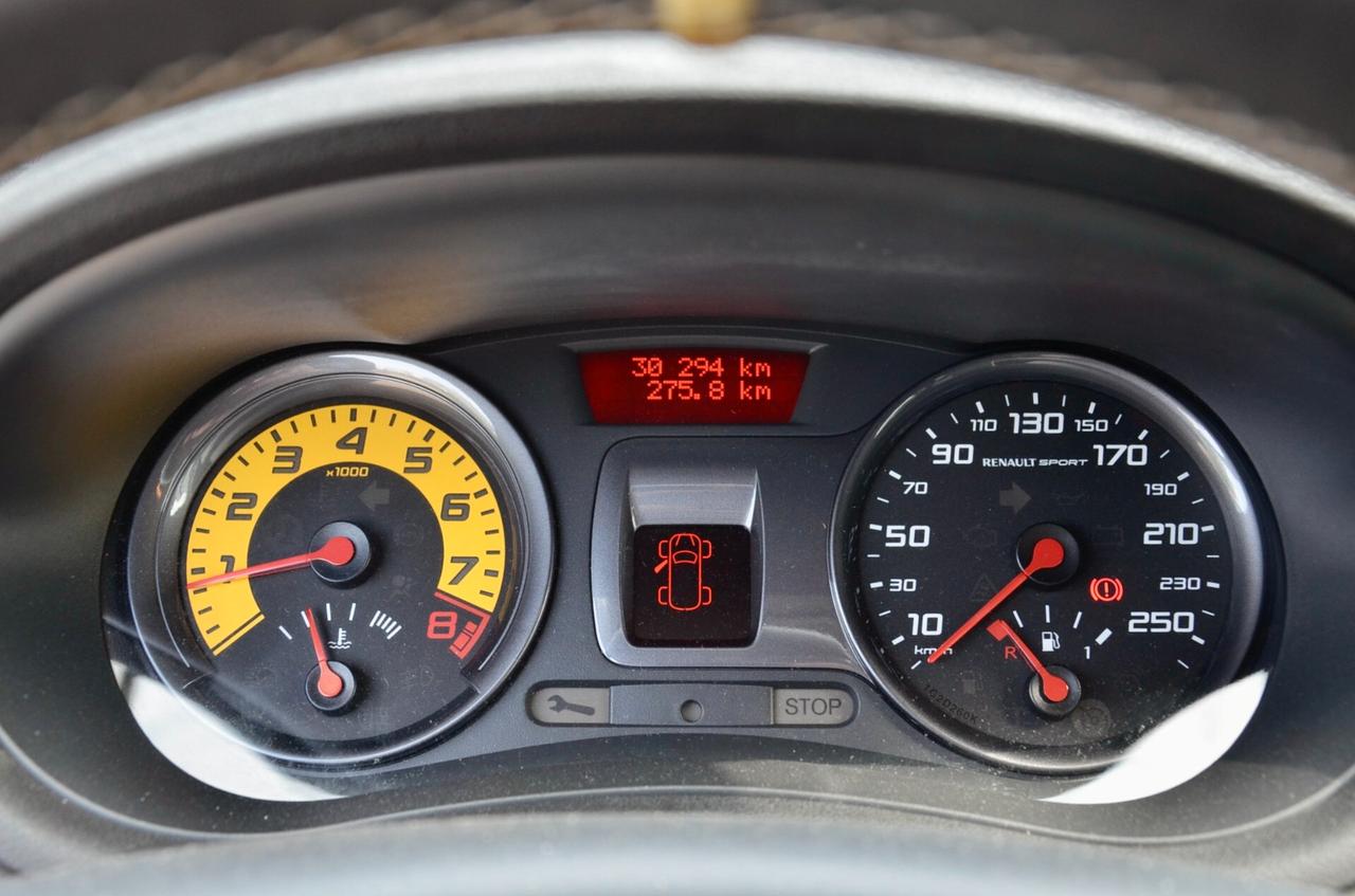 RENAULT CLIO 3p 2.0 16v 20th ANNIVERSARIO 203cv, UNICOPRPRIETARIO, SERVICE RENAULT, STOCK, TELAIO CUP, BREMBO, PERMUTE