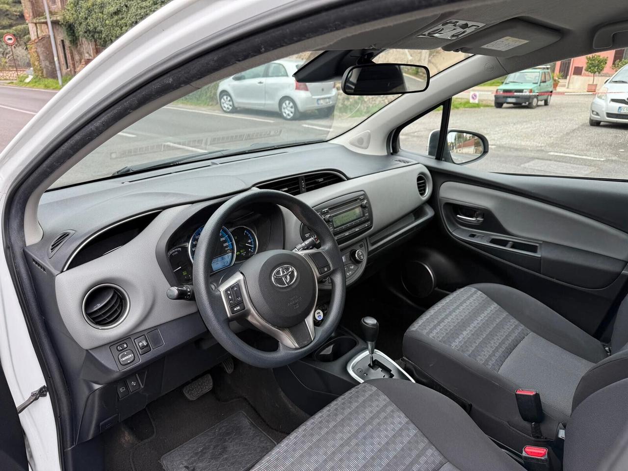 Toyota Yaris 1.5 Hybrid 5p - Automatica - Superprezzo - Tutto incluso