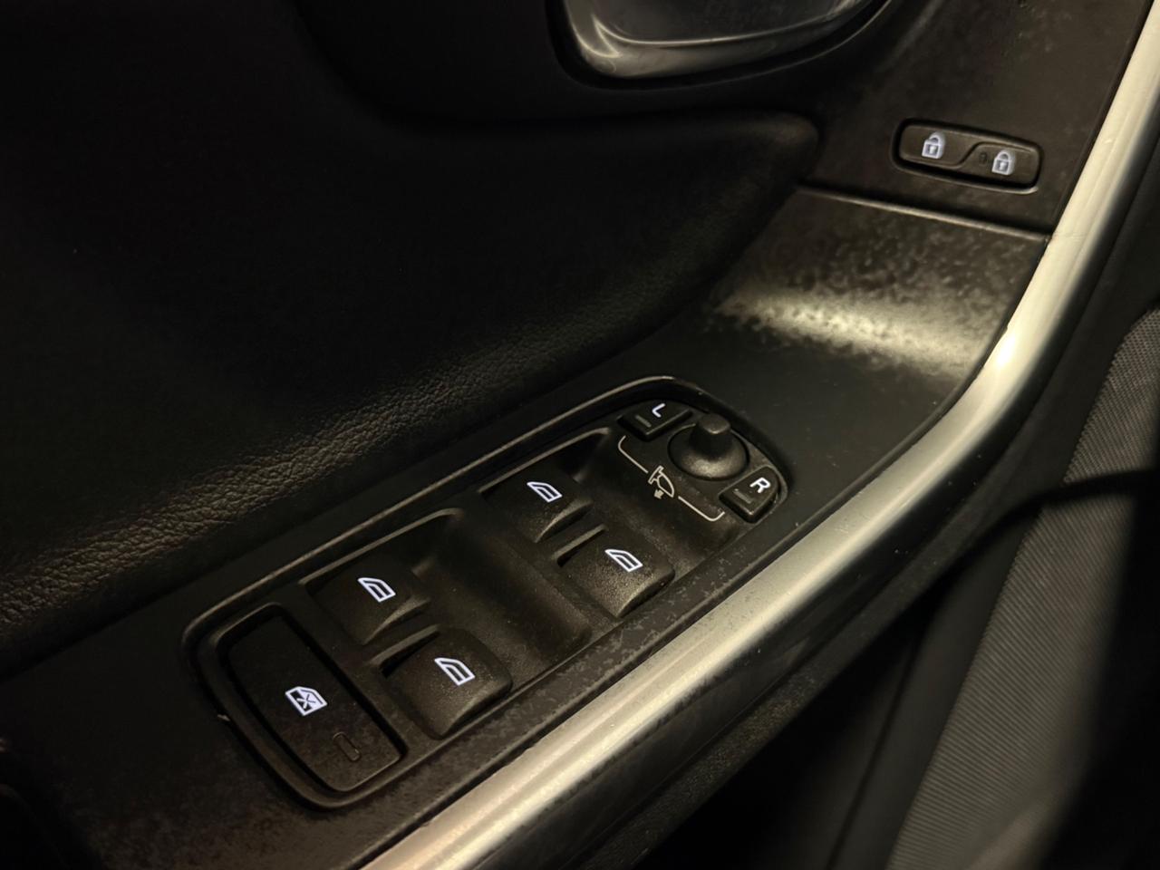 Volvo S60 D2 R-design