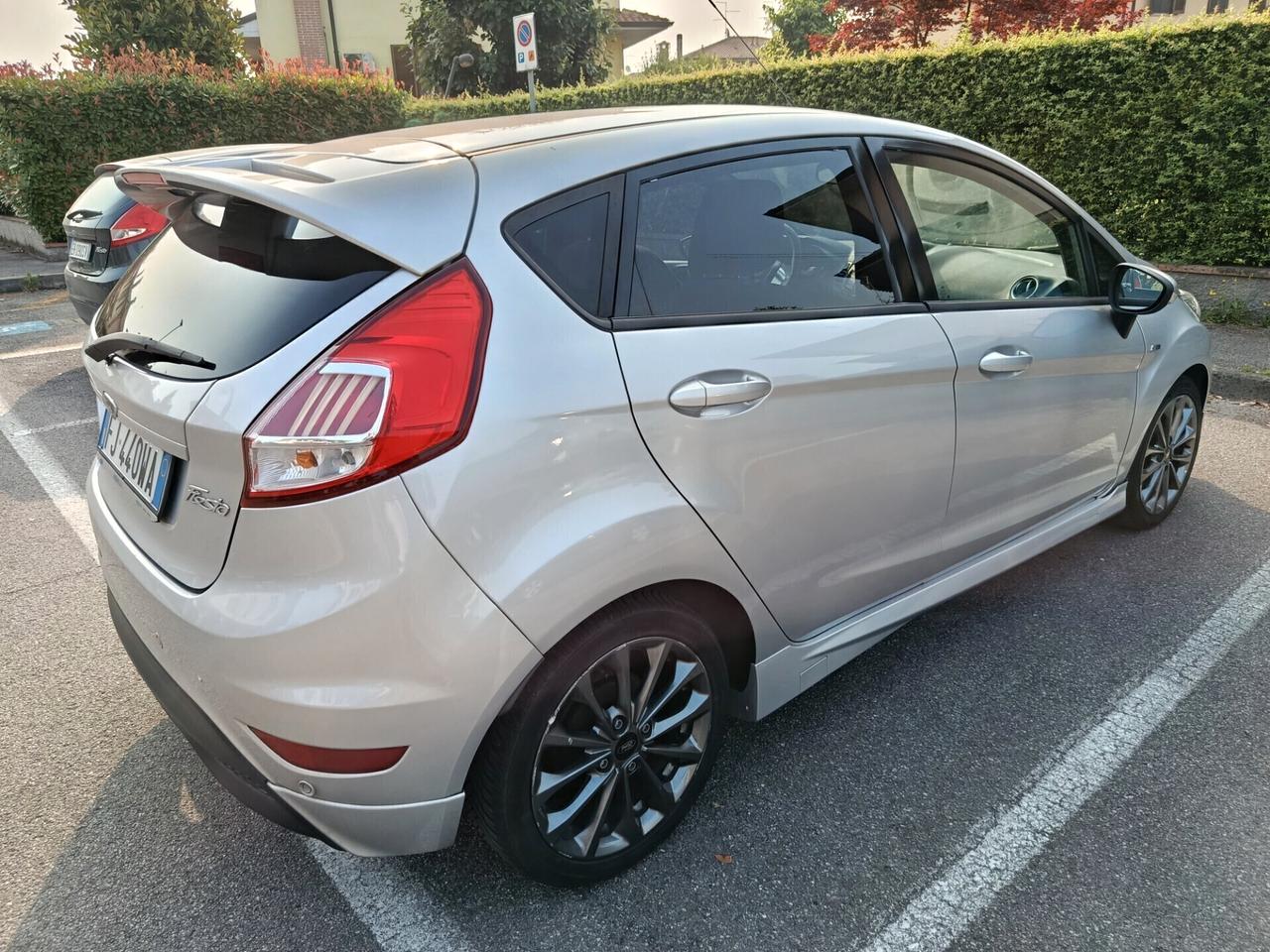 Ford Fiesta 1.5 TDCi 75CV 5 porte ST-Line OK NEOPATENTATI