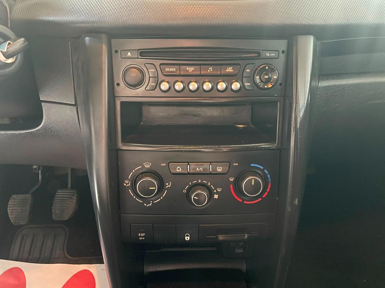 Peugeot 207 118.000 km NEOPATENTATI