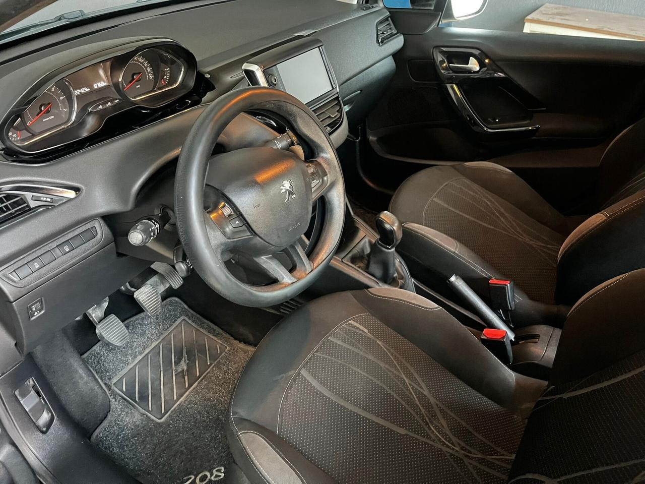 Peugeot 208 PureTech 82 5 porte Allure
