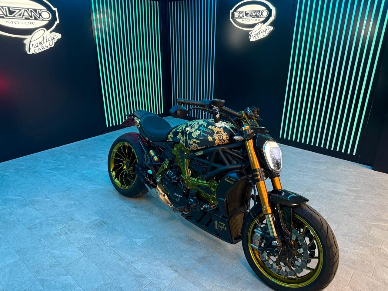 DUCATI DIAVEL XDIAVEL S VERSACE SERIE LIMITATA 2017