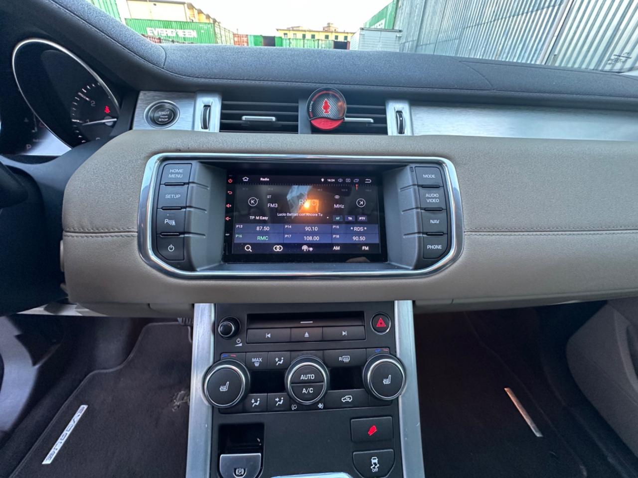 Land Rover Range Rover Evoque 2.2 TD4 5p. Pure