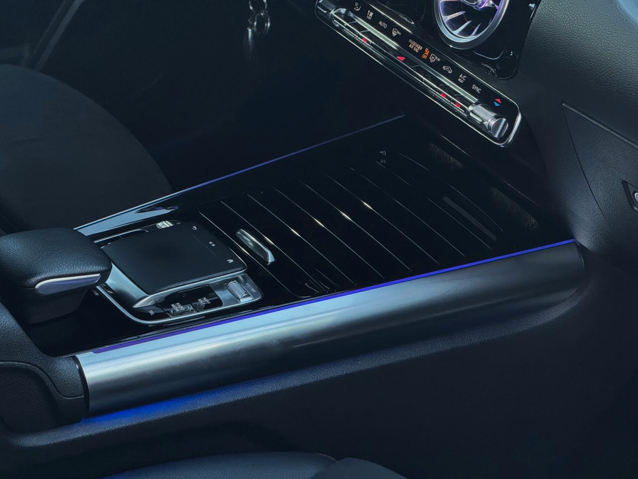 Mercedes-Benz B 180 d Premium AMG PACK LUCI