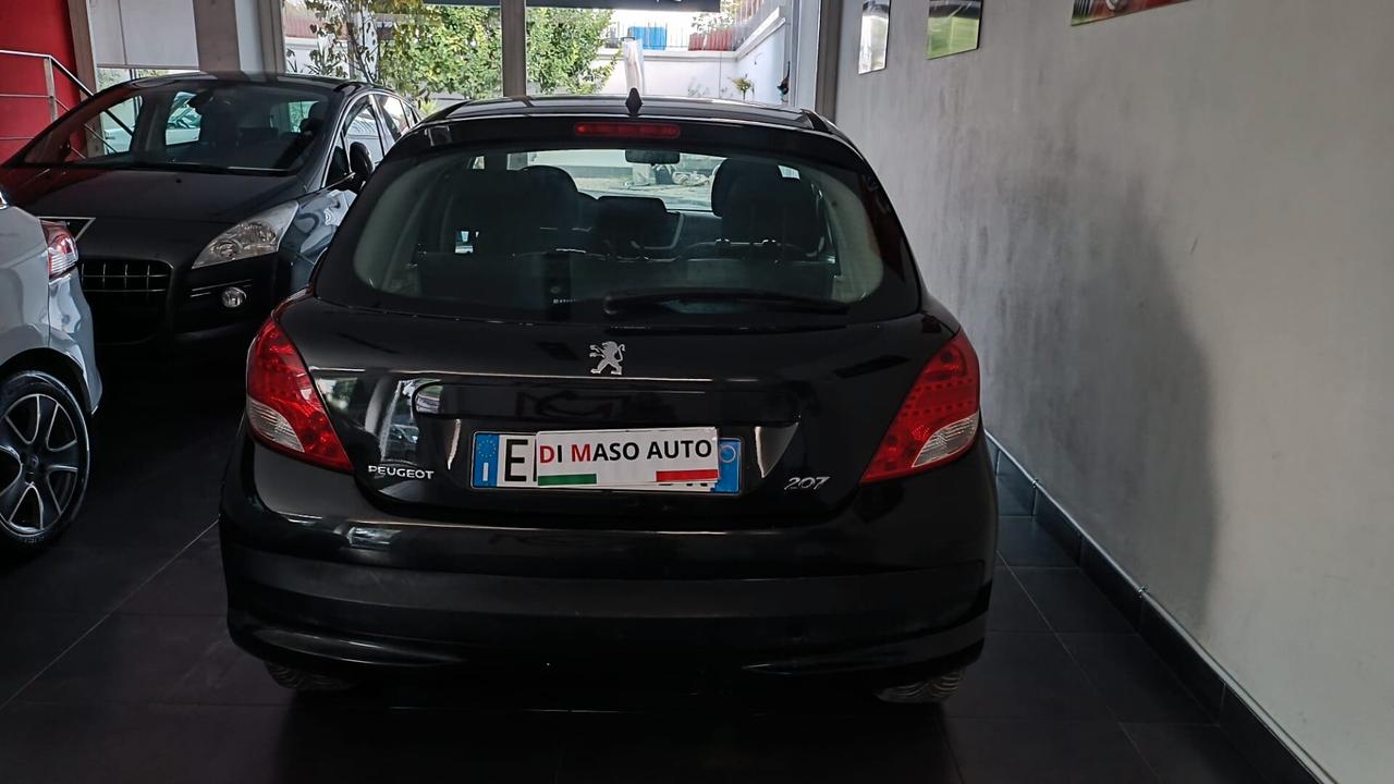 Peugeot 207 1.4 8V 75CV 5p. Energie