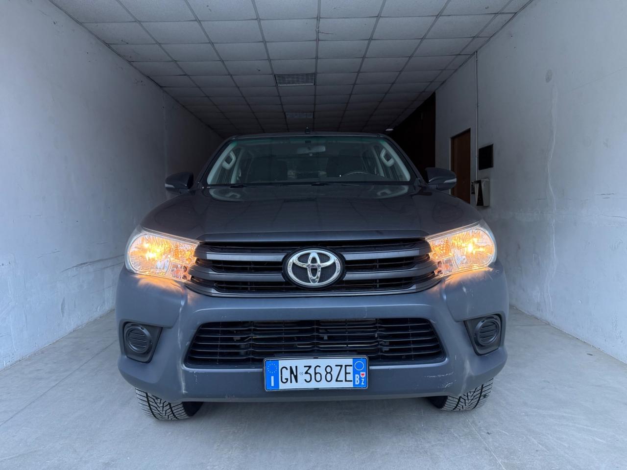 Toyota Hilux 2.4 D-4D 4WD 4 porte Double Cab Executive