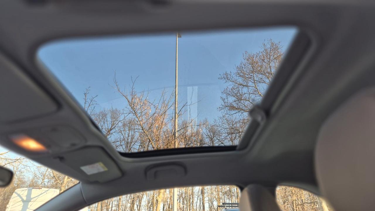 Opel Adam 1.2 70 CV White/Black Link