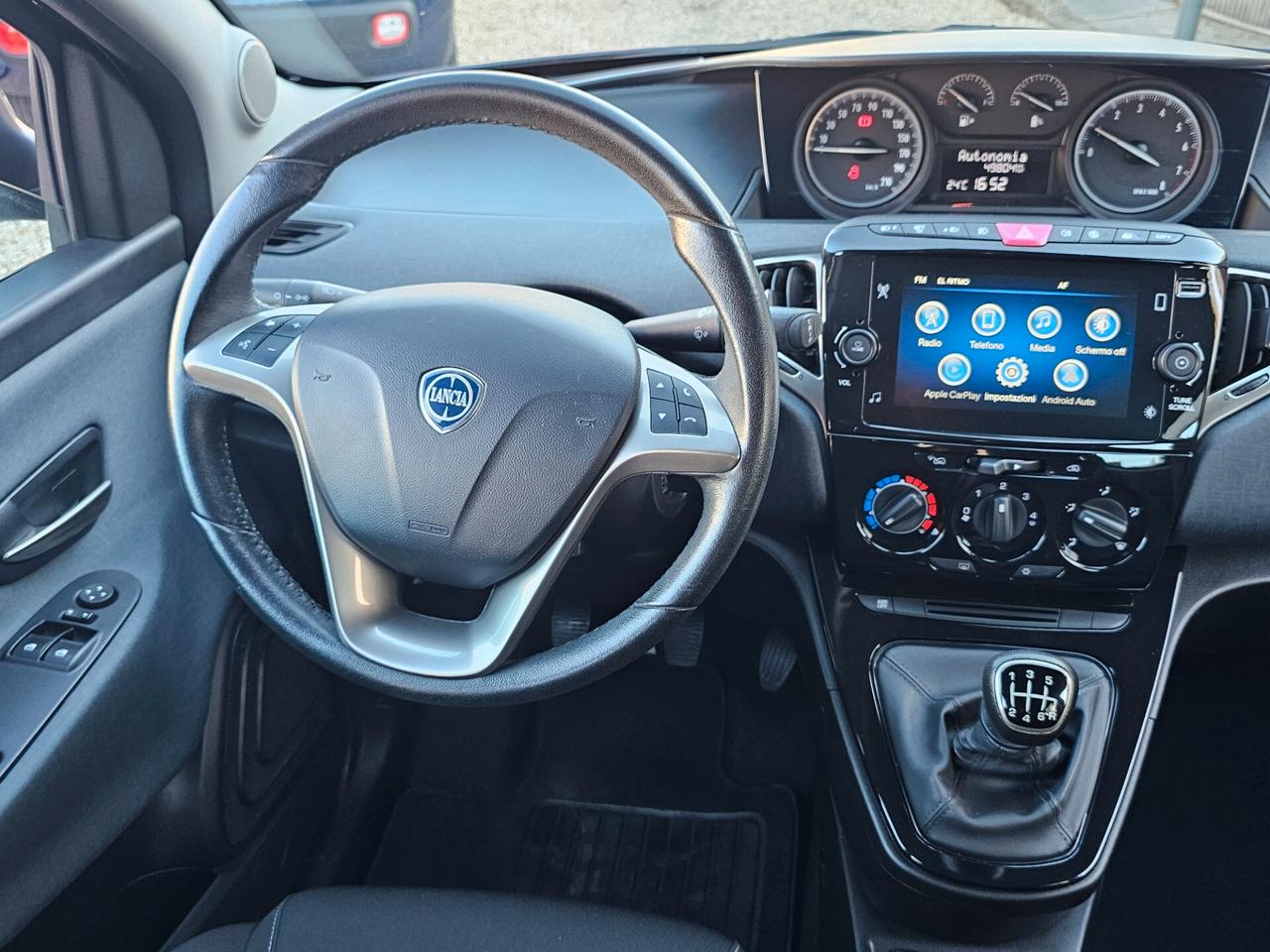 Lancia Ypsilon 1.0 FireFly 5 porte S&S Hybrid Ecochic Gold