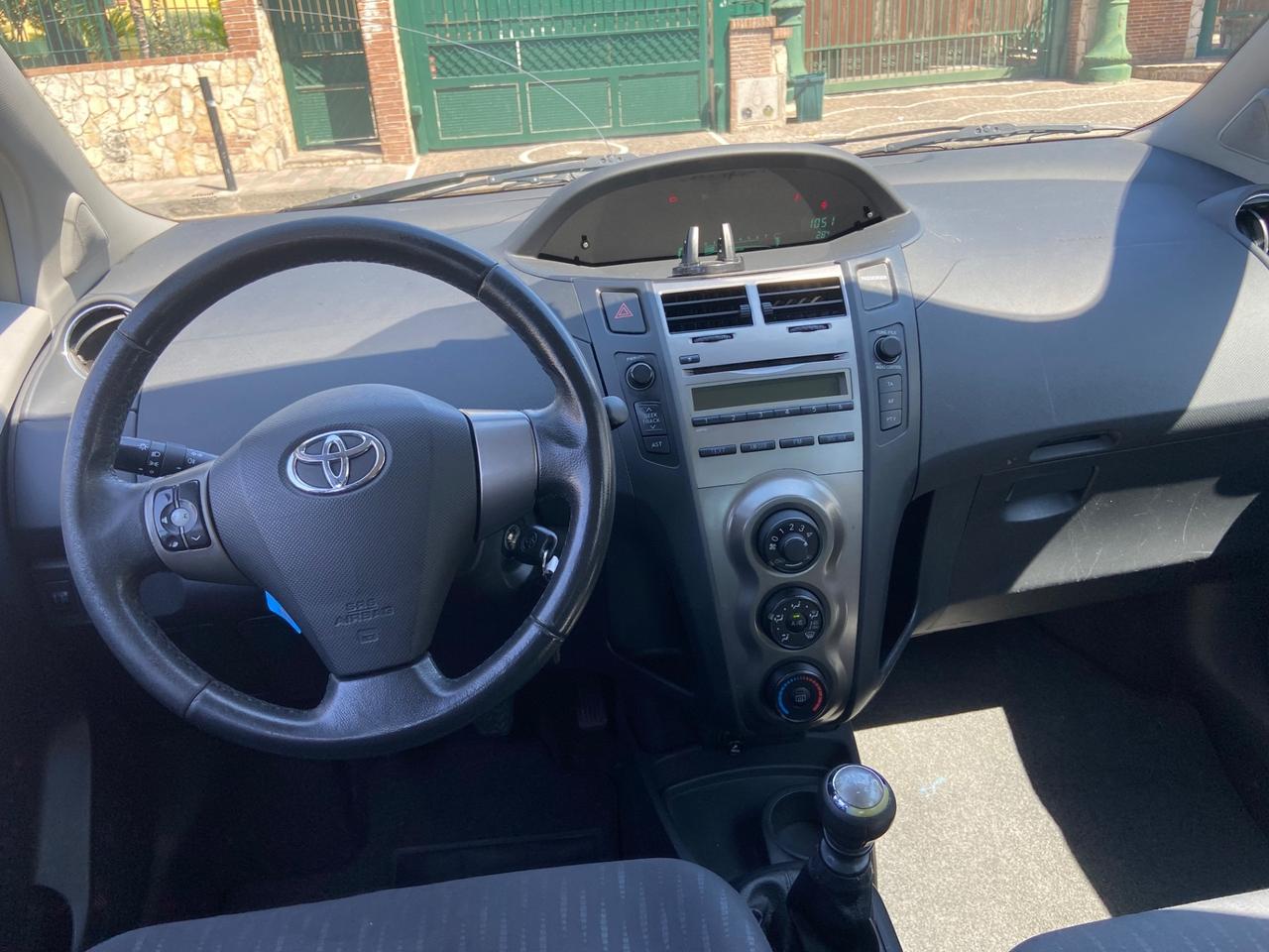 Toyota Yaris 1.3 5 porte Sol