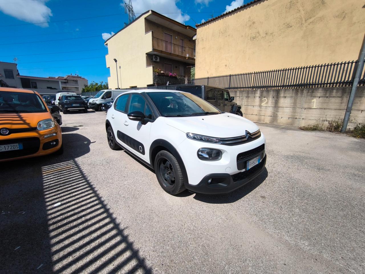 Citroen C3 BlueHDi 100 S&S Shine navigatore