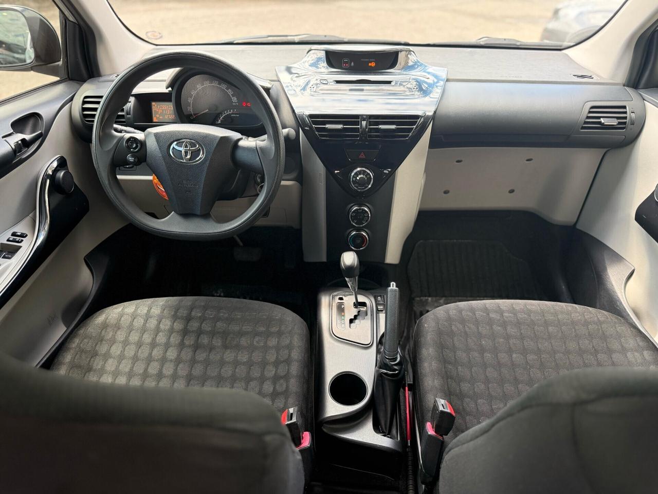Toyota iQ 1.0 CVT Lounge