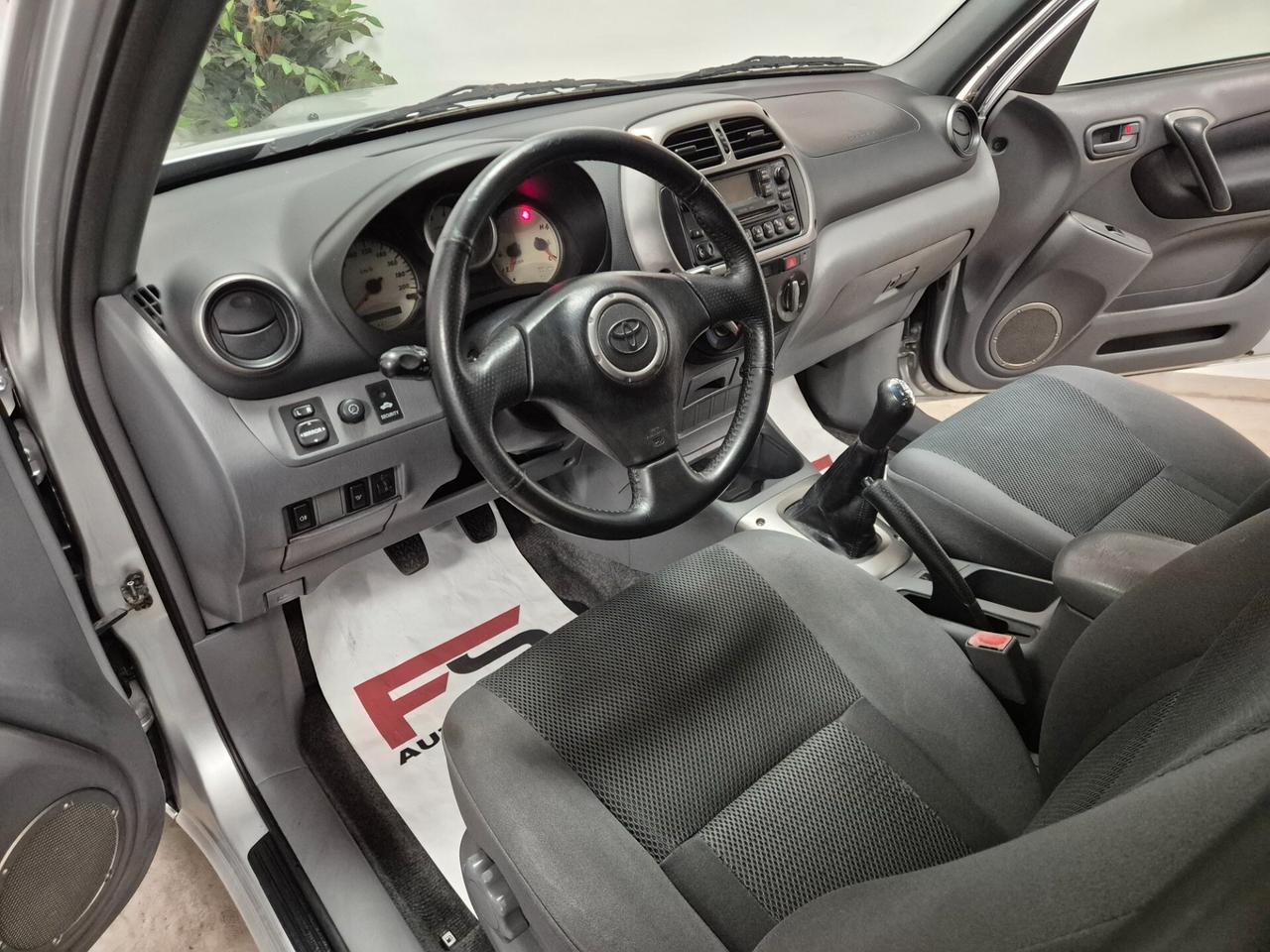 Toyota RAV4 2.0 Tdi D-4D cat 5 porte Sol