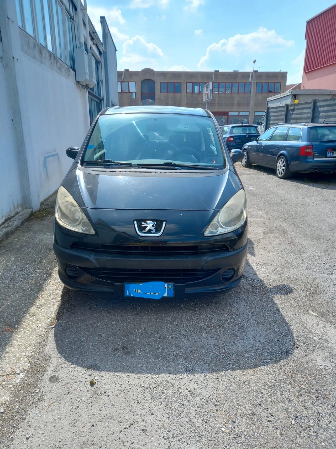 Peugeot 1007 1.4 HDi Freddy