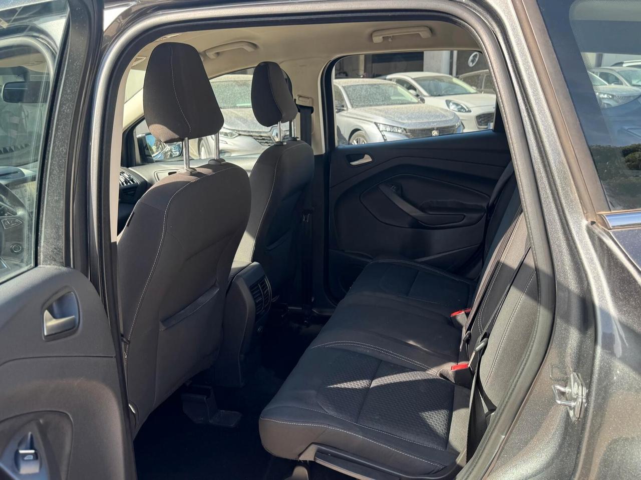 Ford Kuga 2.0 TDCI 120 CV S&S 2WD Business