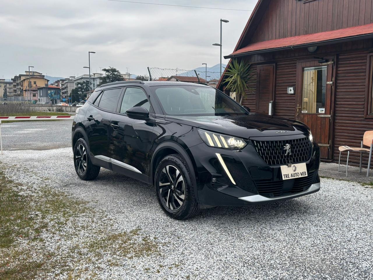 Peugeot 2008 Benz. 130cv cambio automatico GT Line