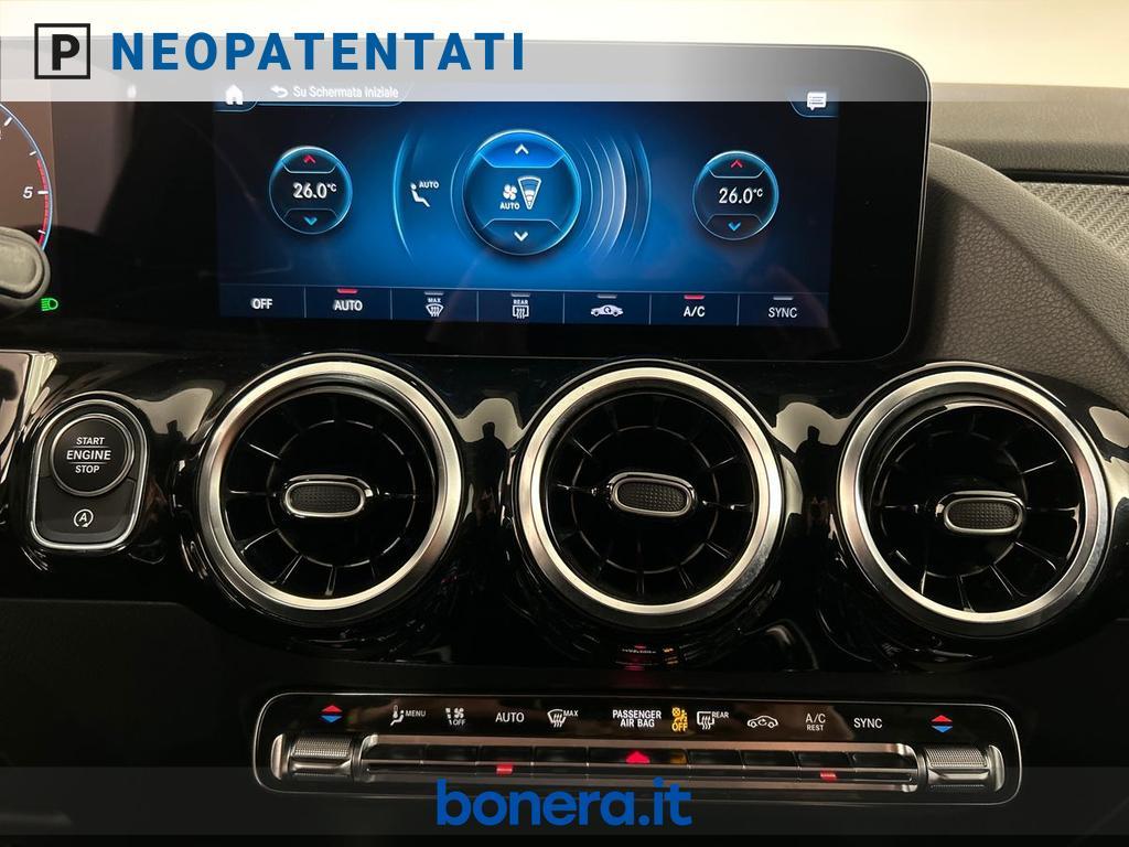 Mercedes GLA 180 180 D Premium 8G-DCT