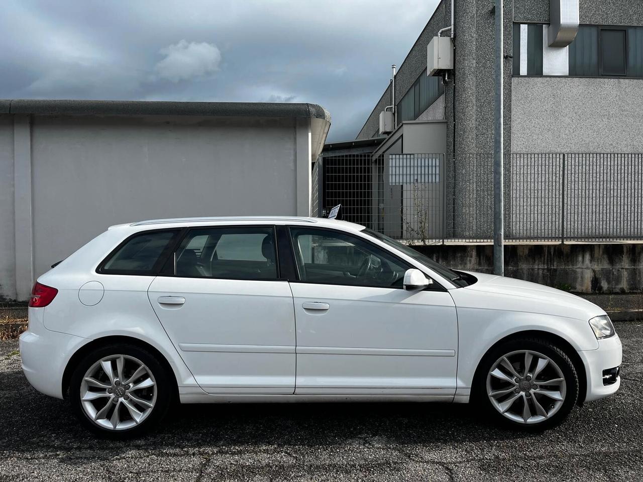 Audi A3 SPB 1.6 TDI 105 CV CR Ambition