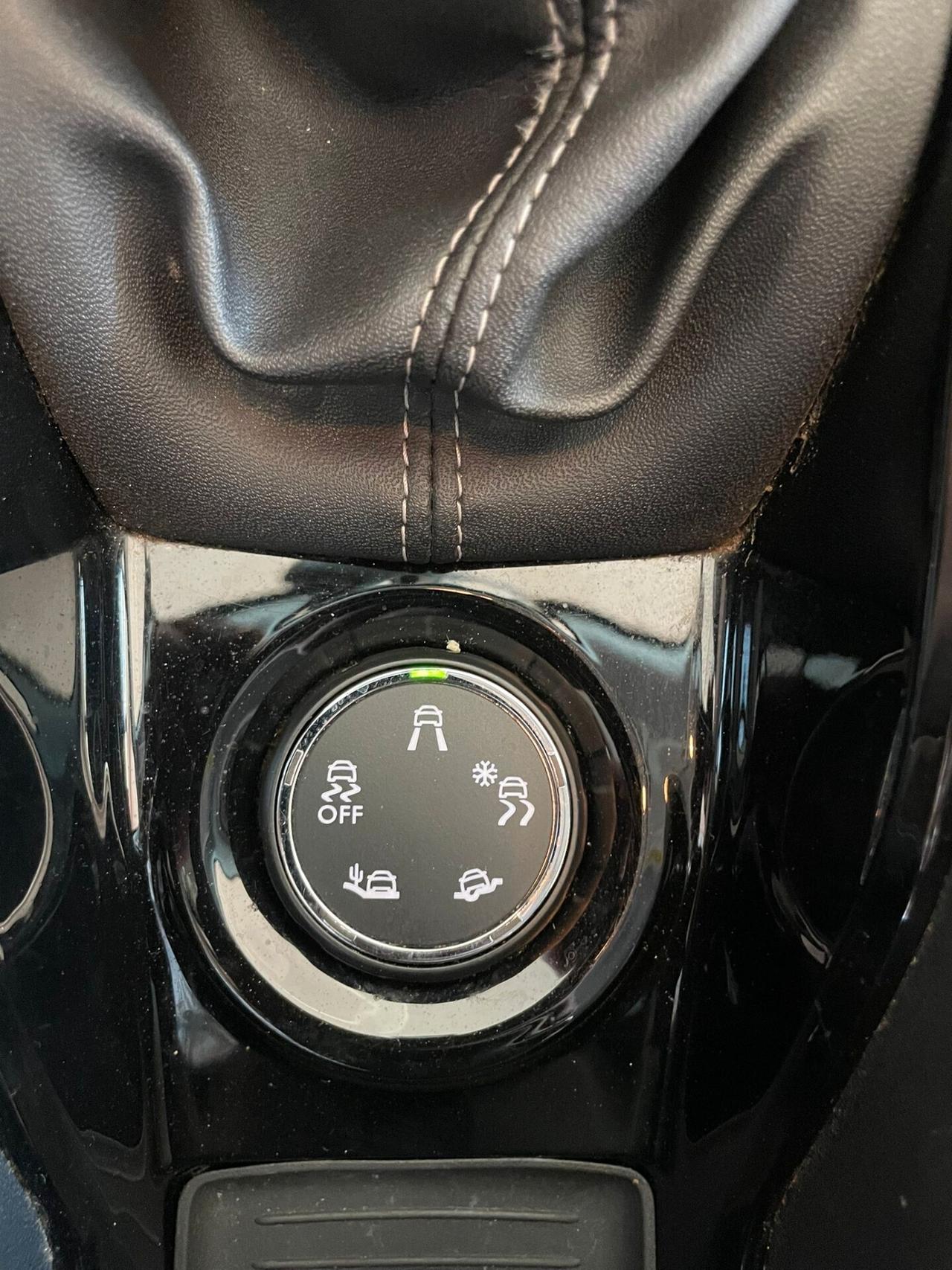 PEUGEOT 2008 1.6HDI ALLURE *NAVI-KAMERA*