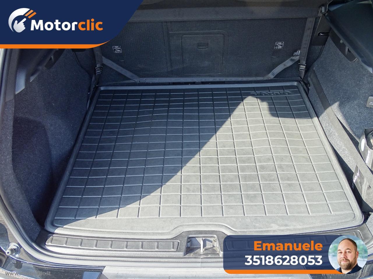 VOLVO XC40 T3 Momentum Core