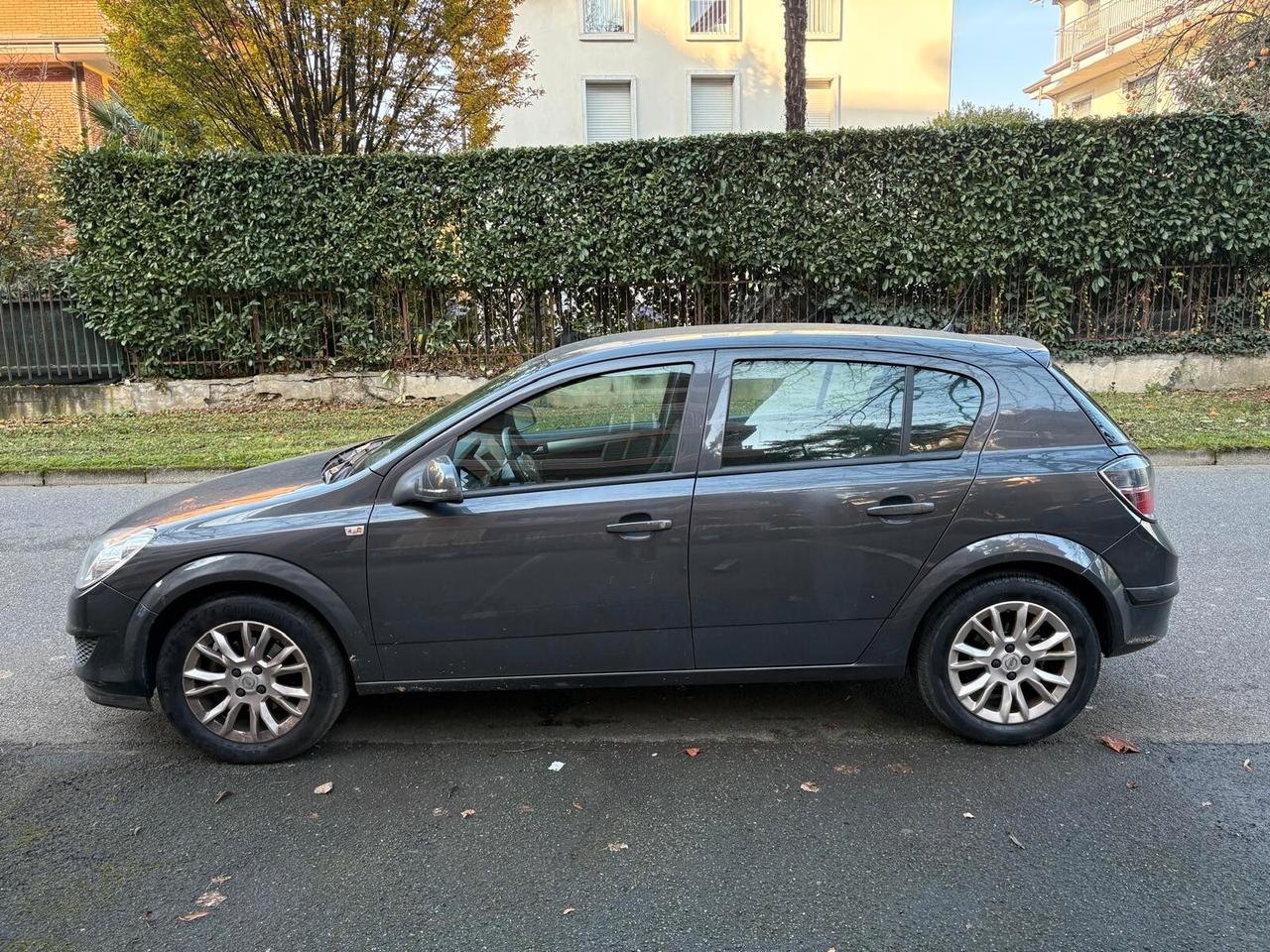 Opel Astra 1.4 16V GPL-TECH 5 porte Enjoy