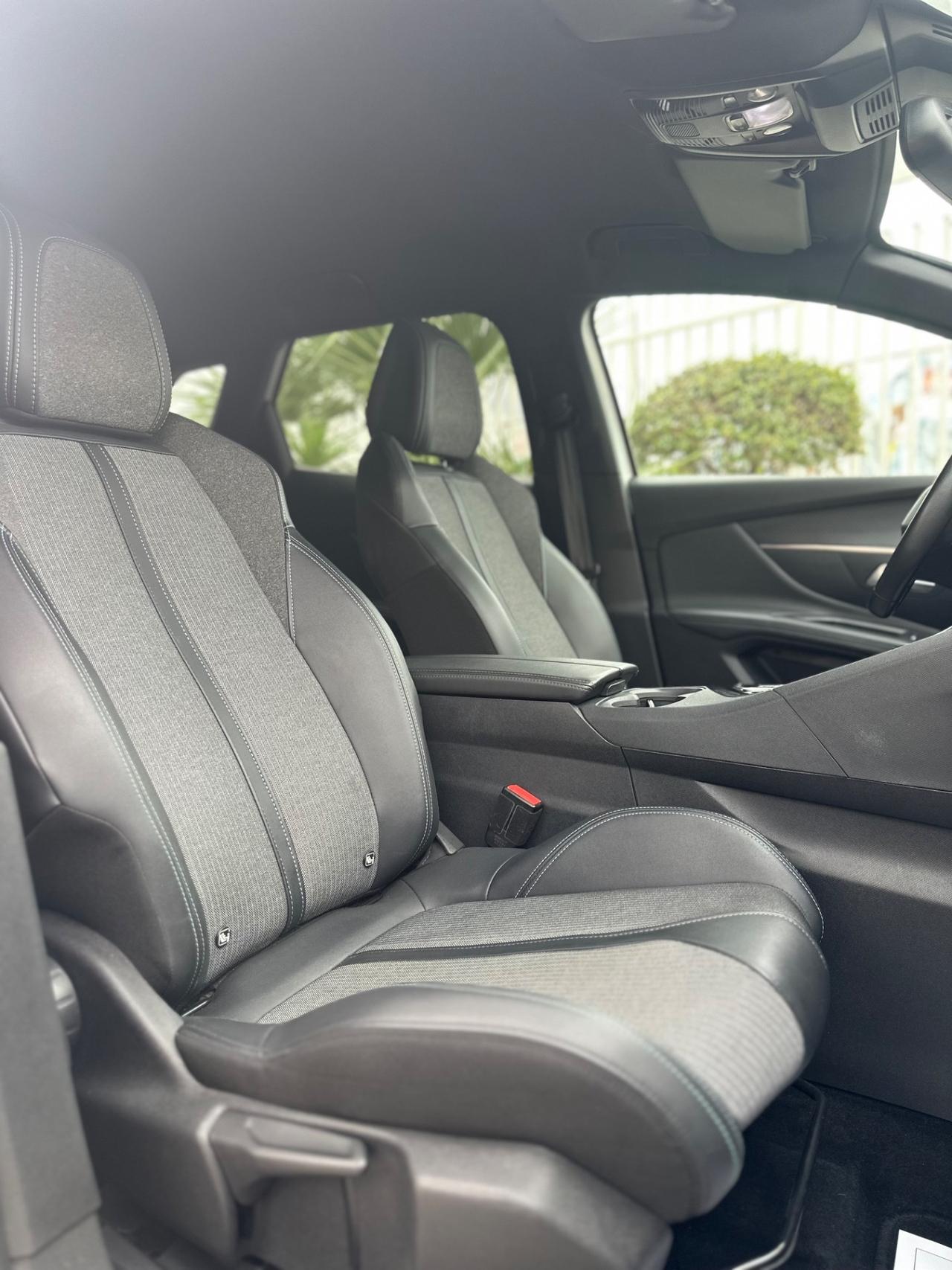 Peugeot 3008 BlueHDi 130 S&S EAT8 Allure Pack