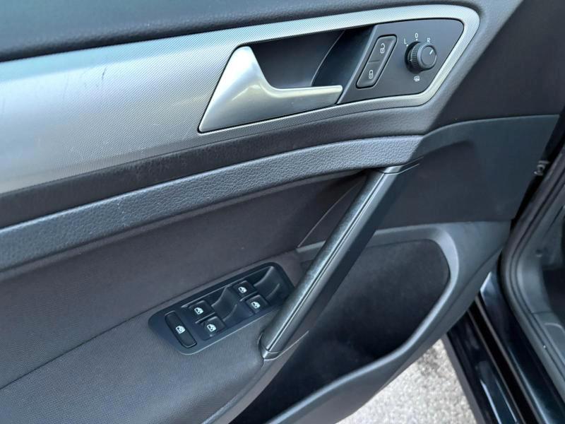 Volkswagen GOLF 5p 1.6 tdi Trendline 90cv OK NEOPATENTATI