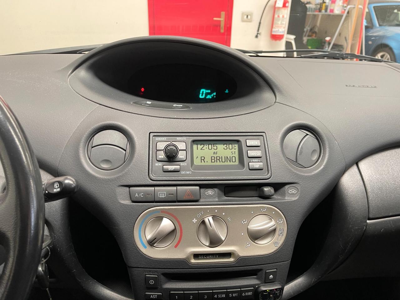 Toyota Yaris 1.0 Sol Blue 5porte-Unico Proprietario-Ok Neopatentati-LEGGI SOTTO