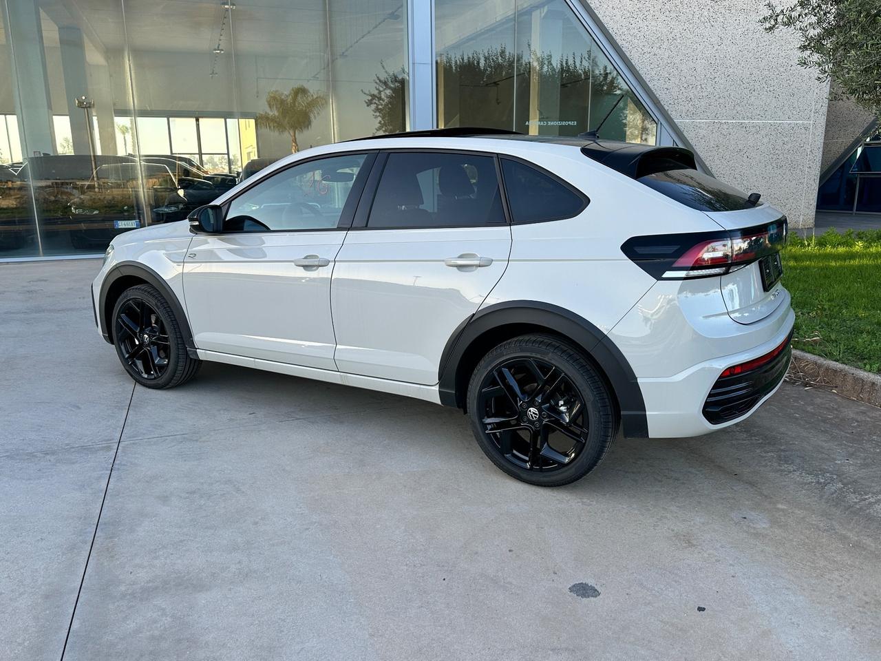 Volkswagen Taigo R-Line 115cv possibilità noleggio no scoring