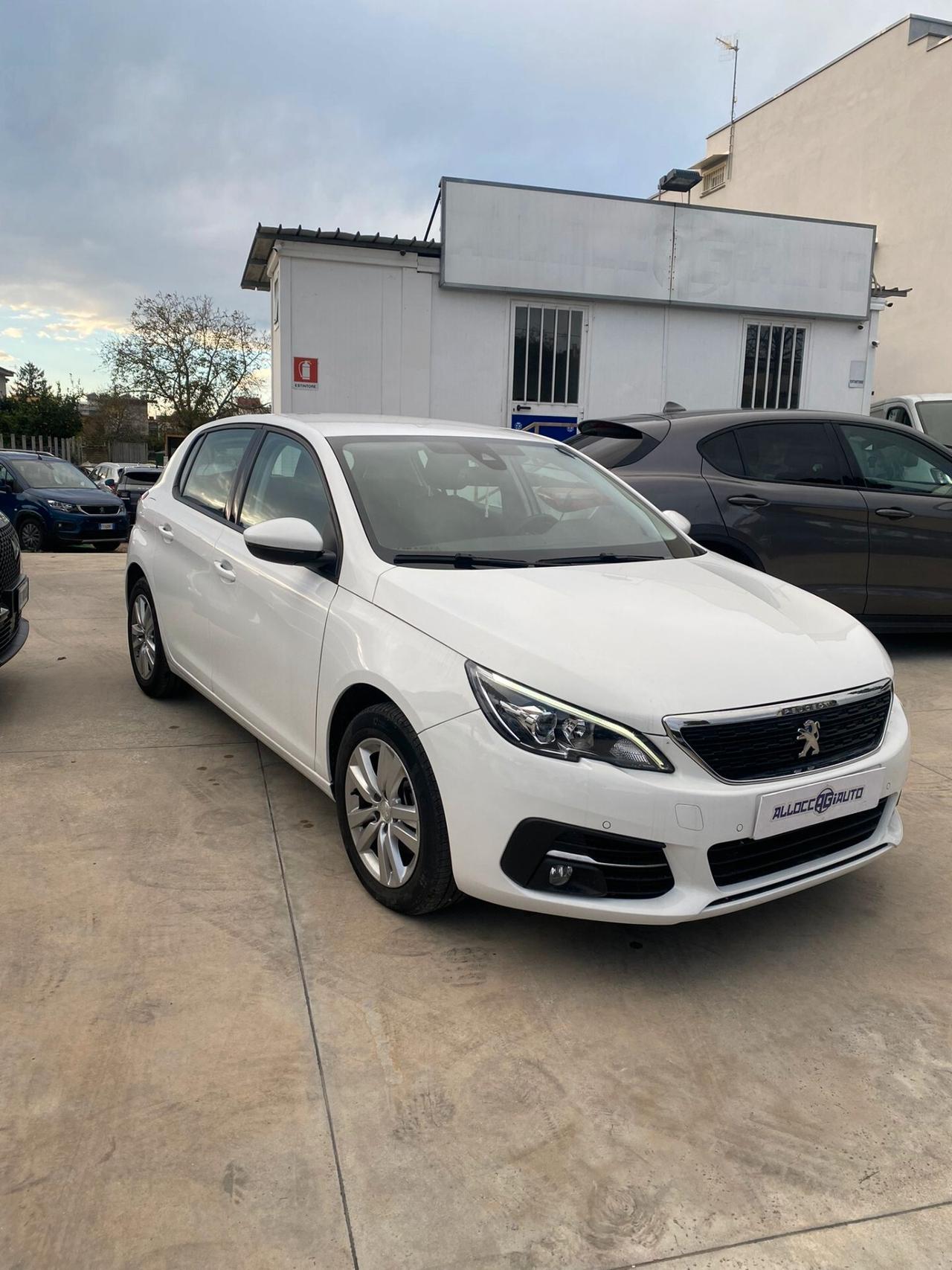 Peugeot 308 BlueHDi 1500cc 130cv