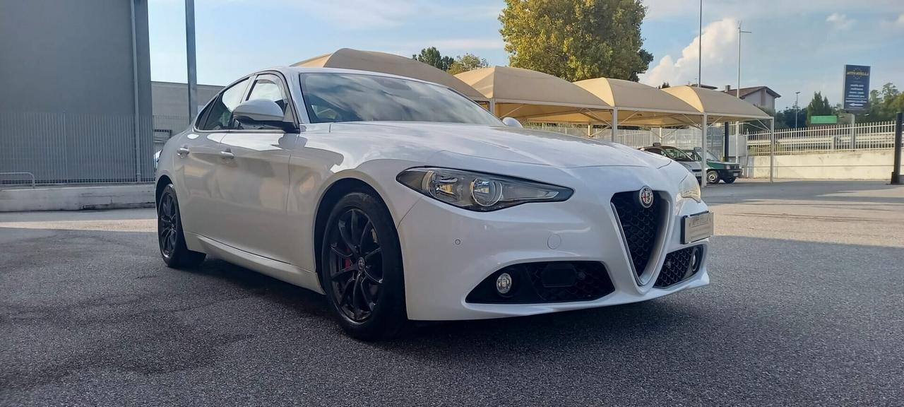 ALFA ROMEO GIULIA Turbodiesel cc. 2.143 CV. 150 Euro 6B Automatica 5 Porte 5 Posti con Cambio Paddle al Volante (F1).