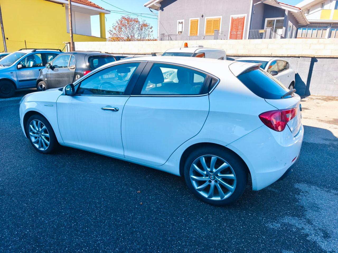 Alfa Romeo Giulietta 1.6 JTDm-2 120 CV Distinctive