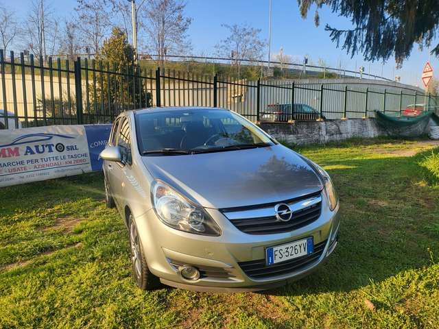 Opel Corsa Corsa 5p 1.2 Cosmo 85cv UNICO PROPR. OK NEOPATENT.