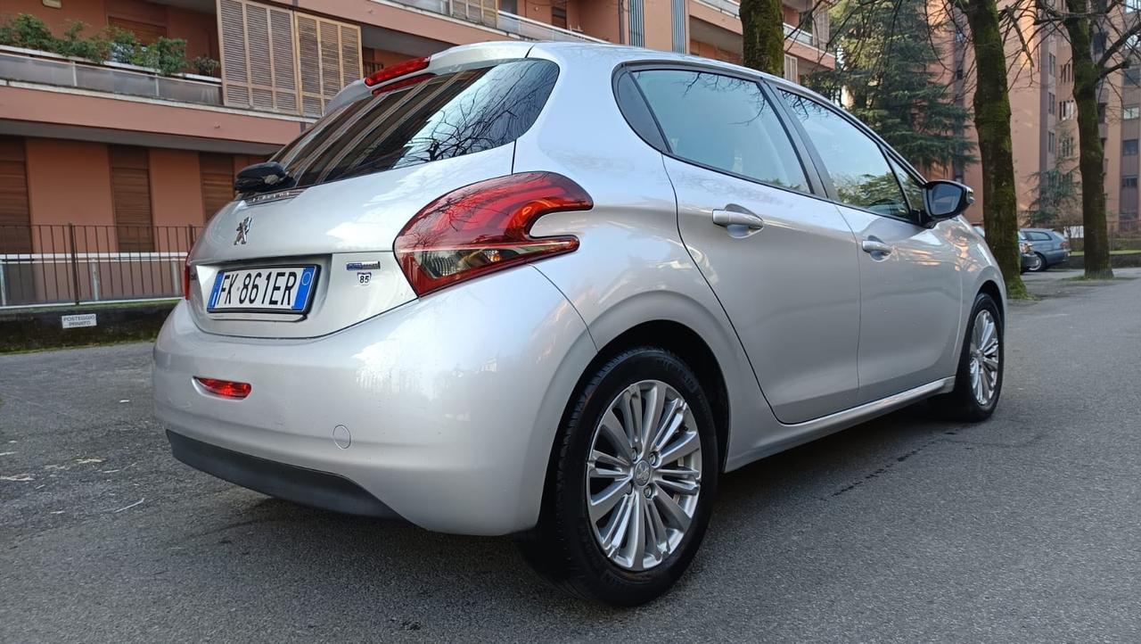 Peugeot 208 PureTech 82 3 porte Allure