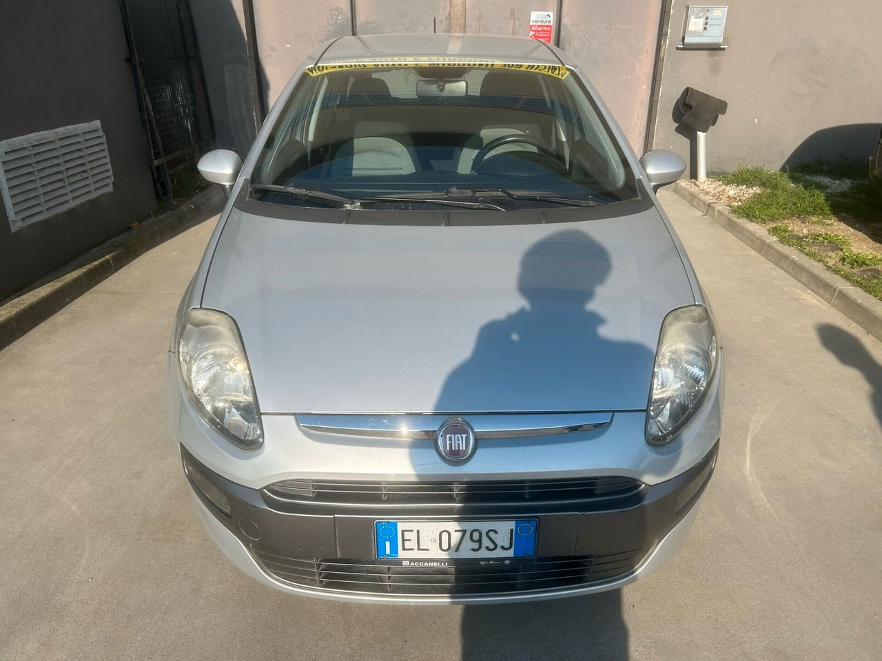 Fiat Grande Punto 2011 photo 3