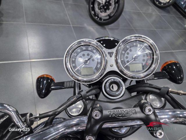 TRIUMPH Bonneville T100 (MY21)
