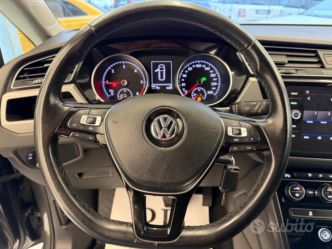 Volkswagen Touran 2.0 TDI 115 CV DSG IVA 7 posti