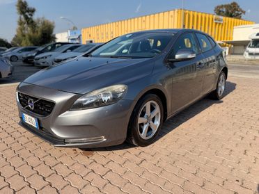 Volvo V40 D2 1.6 SUMMUM