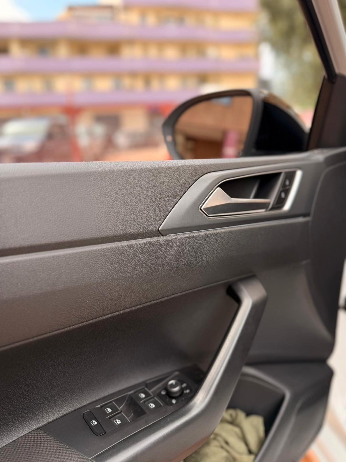 Volkswagen Taigo 1.5 TSI ACT 150 CV DSG R-Line