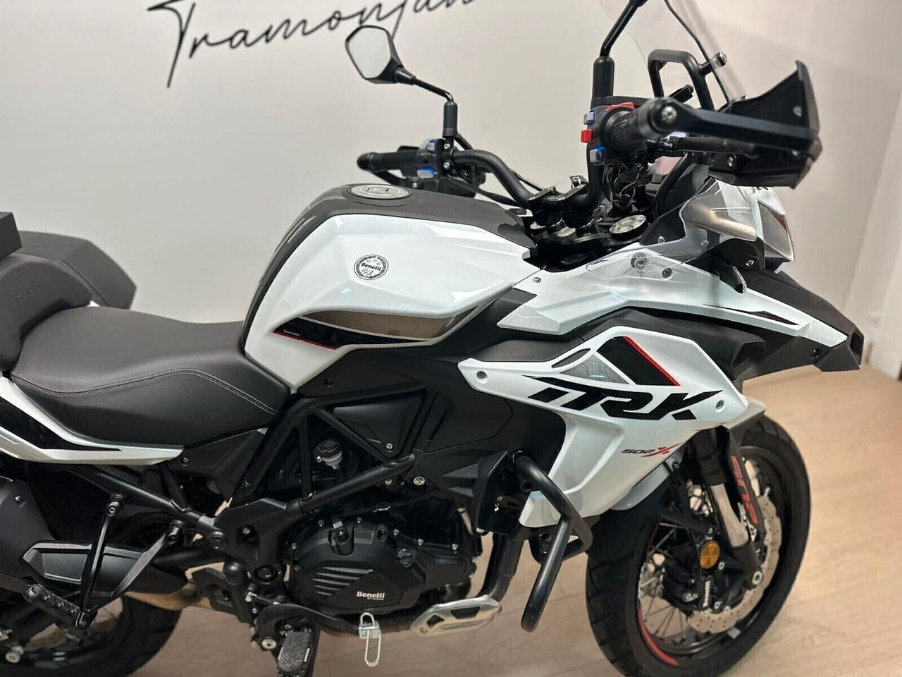 BENELLI TRK 502 X TRK502X + SET 3 VALIGE 2024