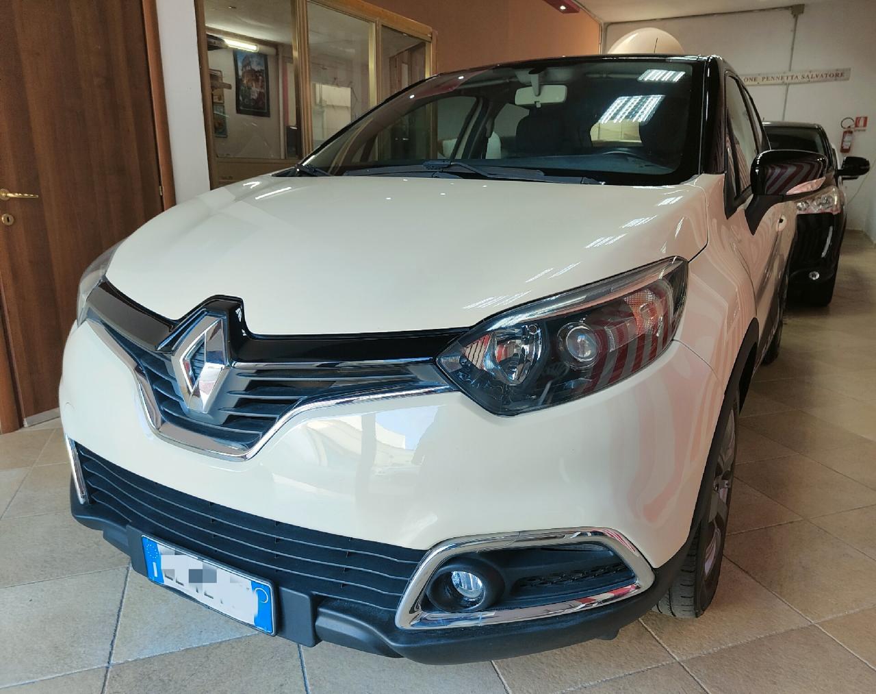 Renault Captur 1.5 dCi 8V 90 CV - 2015 POCHI KM